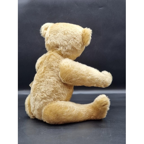 2 - Steiff: a Limited Edition blond mohair growler bear, No. 664373, British Collectors 25 year Jubilee,... 