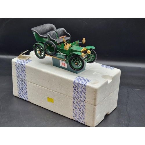 55 - Franklin Mint: a 1905 Rolls Royce 10hp 90th Anniversary edition 1:16th scale model.