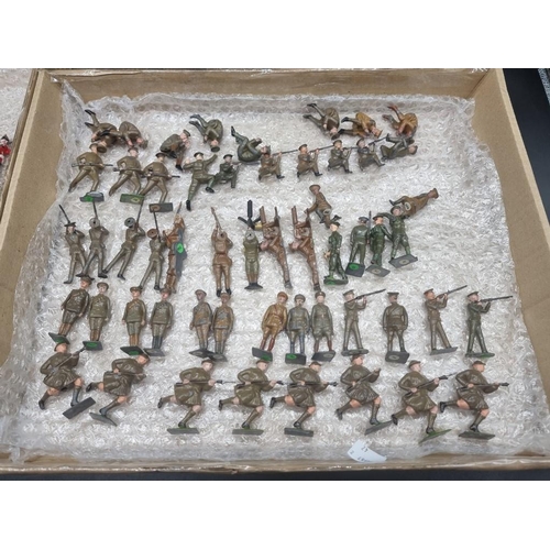 72 - Britains: a collection in 2 trays, vintage soldiers, some mounted, various regiments, to includ... 