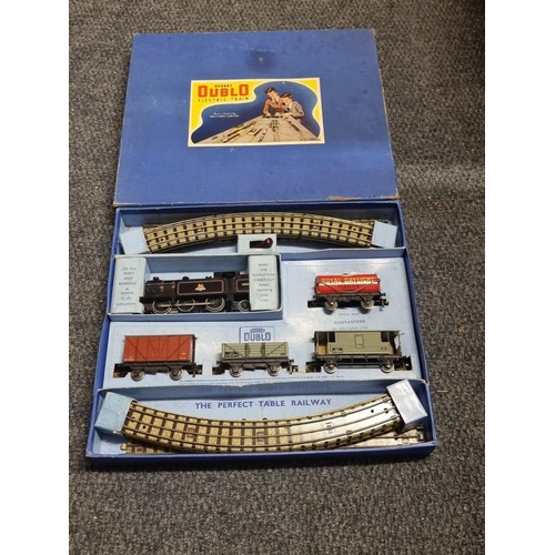 85 - Hornby: a Dublo EDG17 Tank Goods Train, British Rail, in original box.