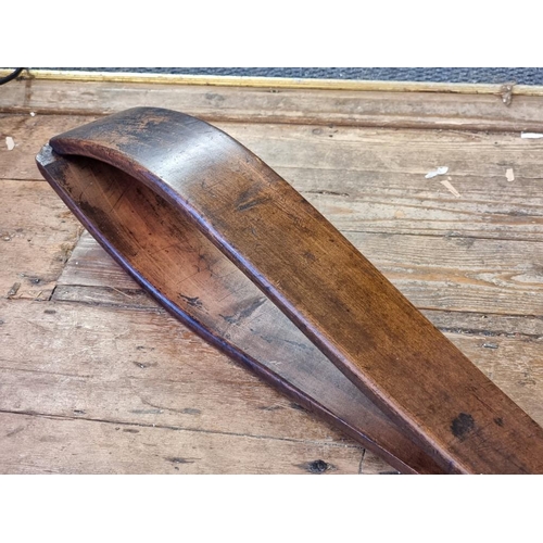 1198 - An old beech saddler's or leather worker's clamp, 111cm long.