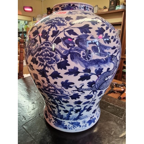 1409 - A large Chinese blue and white inverted baluster jar, painted with dragons, 19th century, Qianlang f... 