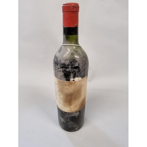 19 - A 75cl bottle of Chateau Margaux 1952.