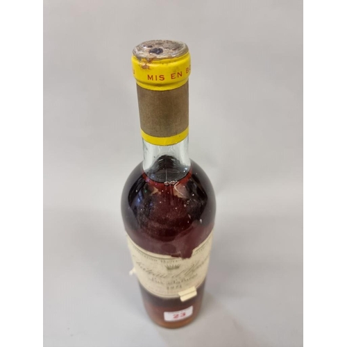 23 - A 75cl bottle of Chateau d'Yquem, 1971, Lur-Saluces.