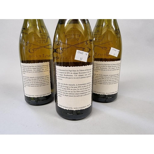 29 - Three 75cl bottles of Chateauneuf du Pape Blanc, 1996, Beaucastel. (3)