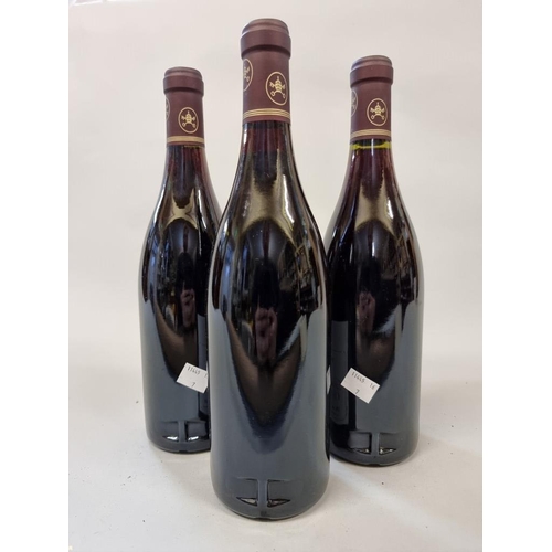 39 - Three 75cl bottles of Chateauneuf du Pape, 1998, Dom du Grand Tinel. (3)