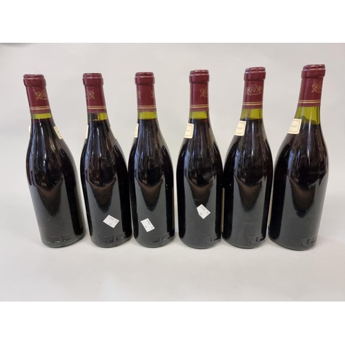 56 - Six 75cl bottles of Chateauneuf du Pape, 1986, Font de Michelle, Etienne Gonnet. (6)... 