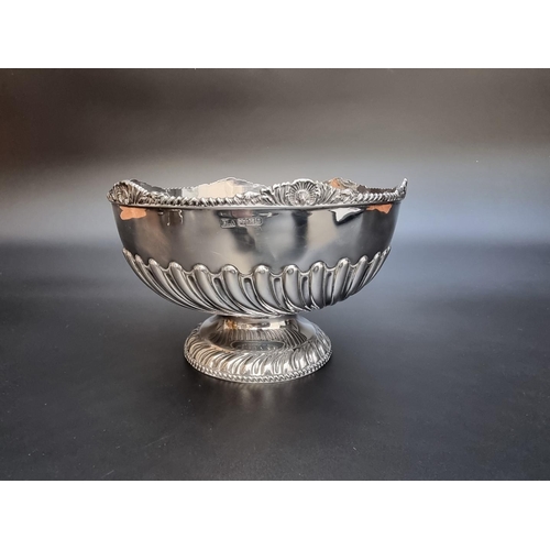 306 - A Victorian silver footed fruit bowl, having gadroon decoration, by Atkin Brothers, Sheffield 1899, ... 