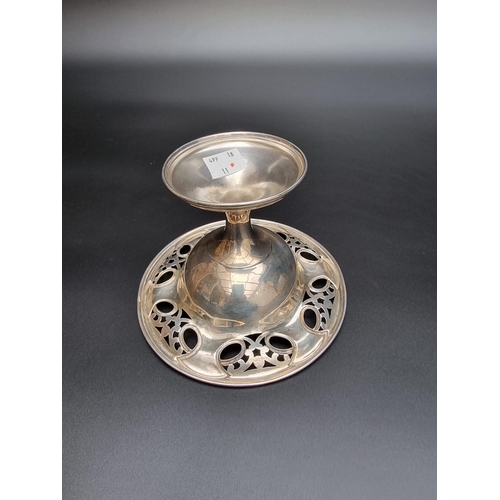 319 - An Edwardian silver circular pedestal bonbon dish, having pierced decoration, Birmingham 1909, 15cm ... 