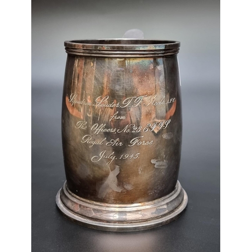 344 - A silver pint tankard, by Atkin Brothers, Sheffield 1944, with RAF presentation inscription, 12.4cm ... 