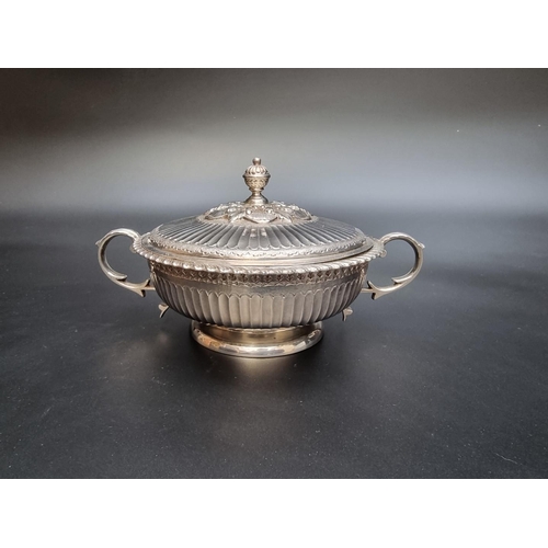 348 - A cased silver lidded porringer by George Nathan & Ridley Hayes, Chester 1906 13.7cm diameter, w... 