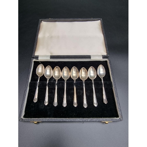 363 - A cased set of eight silver coffee spoons by Harrison Brothers & Howson, Sheffield 1959, 62... 