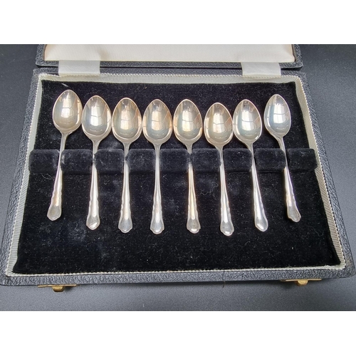 363 - A cased set of eight silver coffee spoons by Harrison Brothers & Howson, Sheffield 1959, 62... 