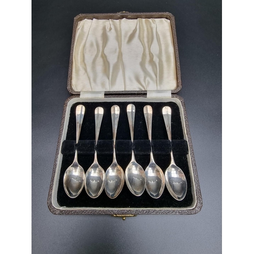 365 - A cased set of six silver Hanoverian pattern coffee spoons by Viners, Sheffield 1948, 50g.... 