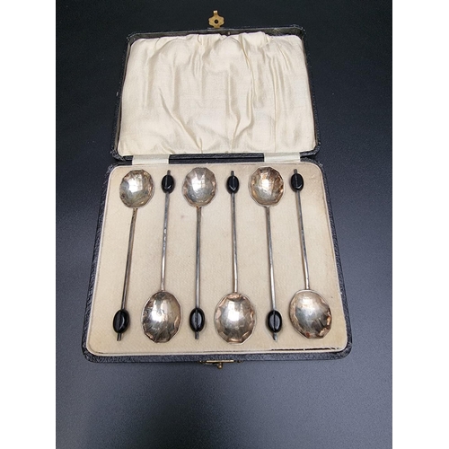 369 - A cased set of six silver bean handles coffee spoons, by Wilmot Manufacturing Co, Birmingham 1929, g... 