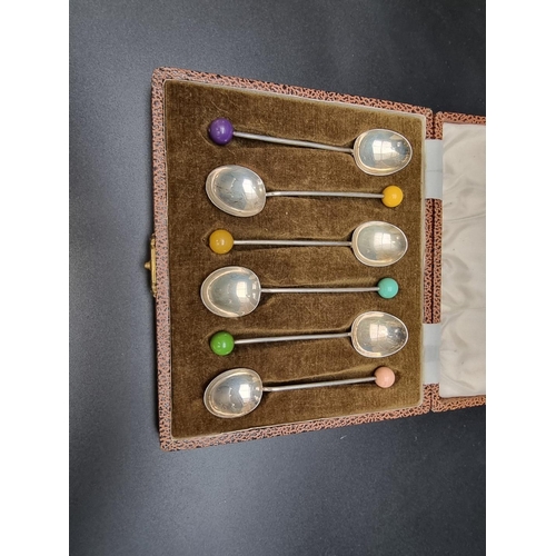 369 - A cased set of six silver bean handles coffee spoons, by Wilmot Manufacturing Co, Birmingham 1929, g... 