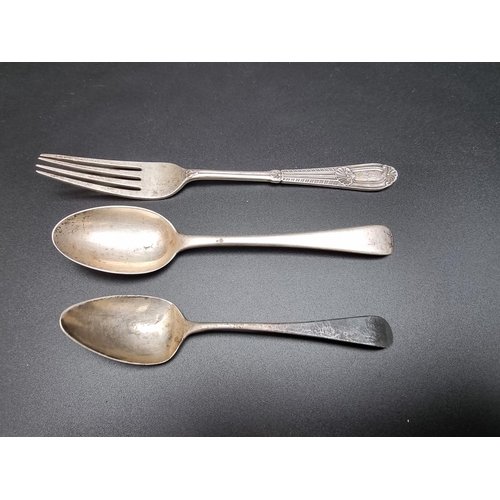 399 - A cased set of six silver teaspoons, by Edward Barnard & Sons Ltd, London 1901; together with th... 