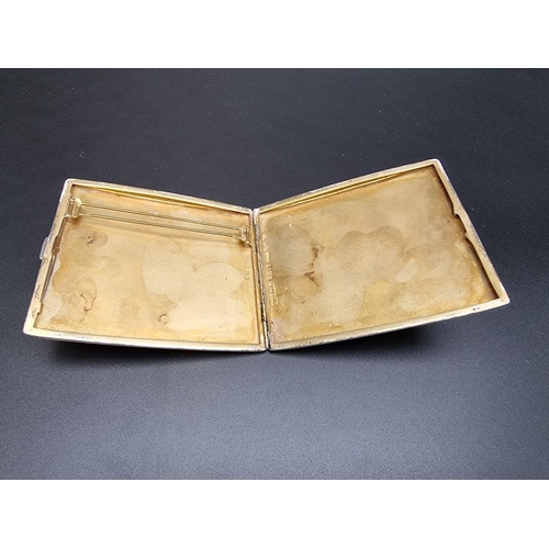 424 - A silver and yellow metal plated cigarette case, by G Packer & Co Ltd, London 1926, gross weight... 