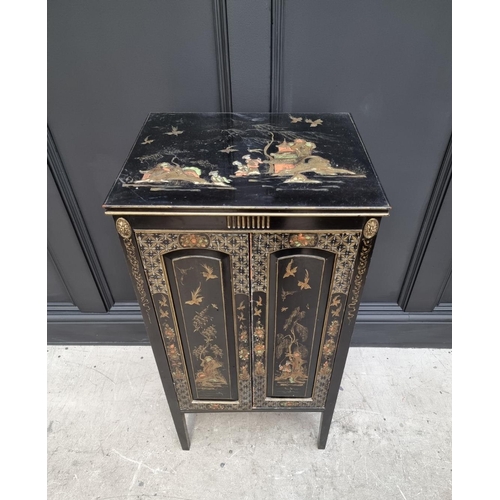 1044 - A vintage chinoiserie side cabinet, 47.5cm wide. 