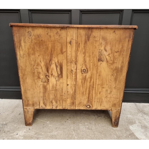 1084 - A George III mahogany chest of drawers, 104cm wide. 