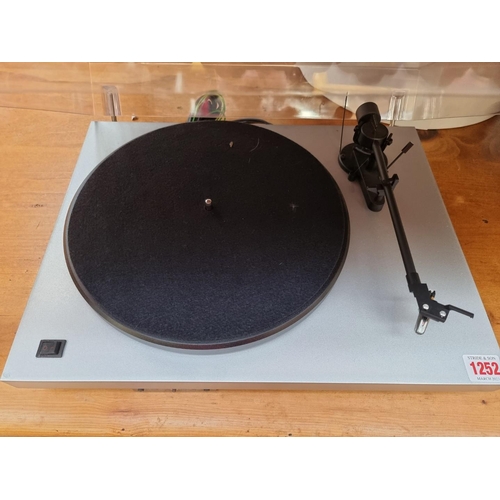 1252 - A Pro-Ject Debut Phono SB turntable.   