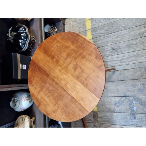 1075 - A pair of Shaker style cherry wood tripod tables, 45.5cm diameter. 