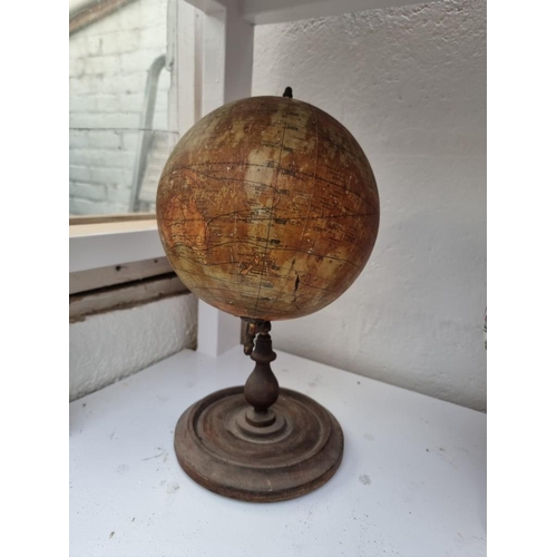 1245 - A vintage Bacon's 8in 'Excelsior' globe.  