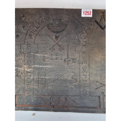 1252 - Of Masonic interest: a cast iron 'Ancient Sons of William Royal Black Preceptory' plaque, No.118, 30... 