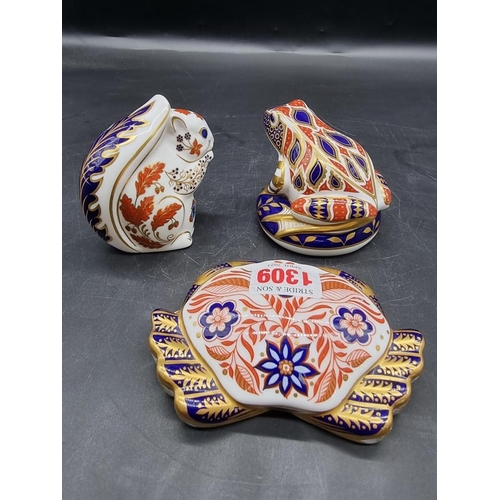 1309 - Three Royal Crown Derby Imari paperweights, comprising: squirrel; crab, (second); and frog. (3)... 