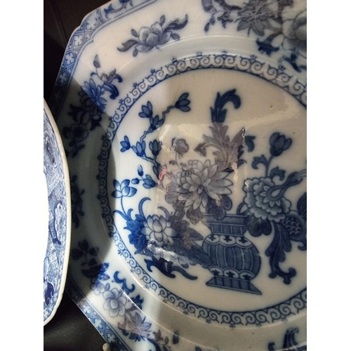 1393 - A collection of Chinese blue and white porcelain, mostly 18th century; together with a similar Spode... 