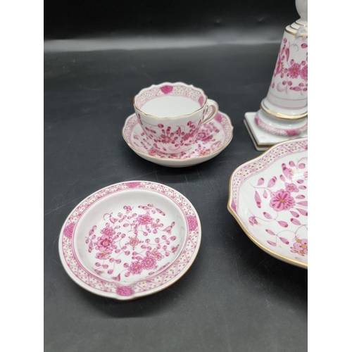 1428 - A small group of Meissen 'Pink Indian' items. (6)