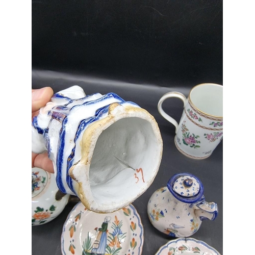 1436 - A mixed group of Continental pottery and porcelain, to include: an 18th century Chinese teapot and c... 