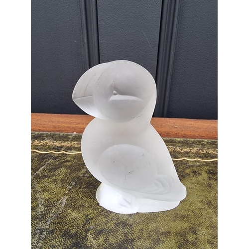 1542 - A Svenskt frosted glass limited edition RSPB puffin, 12cm high.