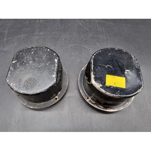 1561 - Automobilia: two vintage Smiths car dashboard timepieces, each 10.5cm diameter.... 