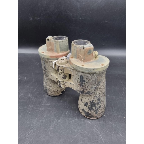 1582 - A pair of German World War II Kriegsmarine 7x50 U-Boat binoculars, stamped blc (Carl Zeiss), No.5525... 