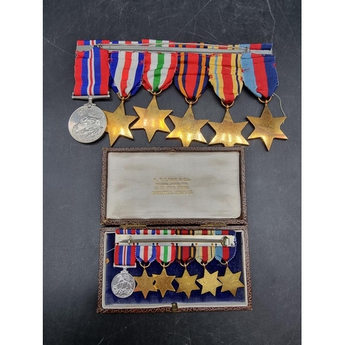 1658 - Medals: a World War II group of six, with corresponding miniatures. 