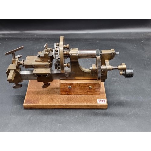 1713 - A watchmaker's lathe or mandrel.