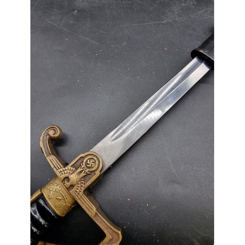 1740 - A German World War II army officer's sword and steel scabbard, having 82cm blade.