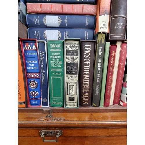 188 - FOLIO SOCIETY: collection of 86 volumes, majority in slipcase, generally in good condition.&nbs... 