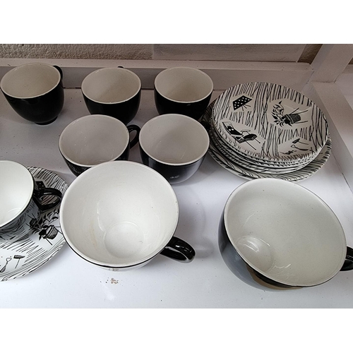 1147 - A collection of Ridgway 'Homemaker' tea and dinner wares, (isolated chips). 