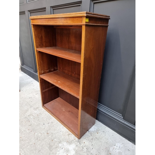 1151 - A reproduction mahogany open bookcase, 68cm wide. 