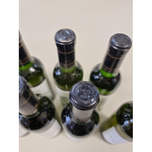 30 - Twelve 37.5cl bottles of Chateau de Fieuzal Blanc, 2000, Pessac-Leognan. (12)