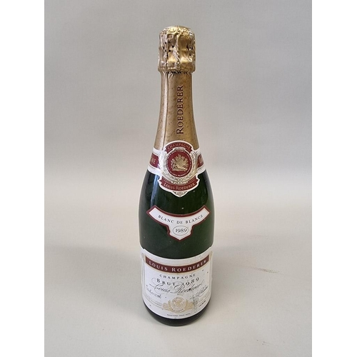 62 - A 75cl bottle of Louis Roederer Blanc De Blancs 1989 vintage champagne.