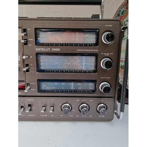 1160 - A Grundig Satellit 3400 Professional radio. 