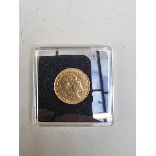 298 - Coins: a Edward VII 1904 gold sovereign, with box.