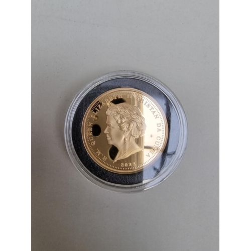 360 - Coins: a 2022 Tristan Da Cunha 'The Queen Elizabeth II In Memoriam' 22ct gold proof laurel coin coll... 