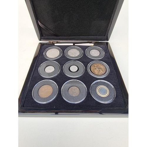 430 - Coins: a Bradford exchange 'The First World War British Coin Set', comprising: five silver coins and... 