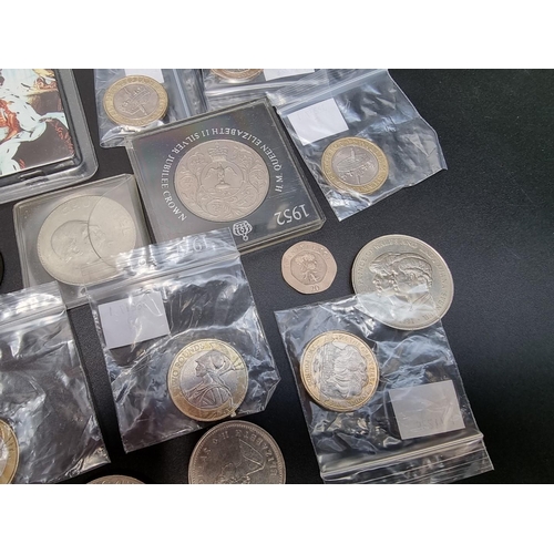 471 - Coins: ten collectable Royal Mint £2 coins, to include: a 2015 Magna Carta; a 2016 Shakespeare; a 20... 