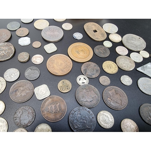 472 - Coins: a quantity of UK and world coins and tokens.