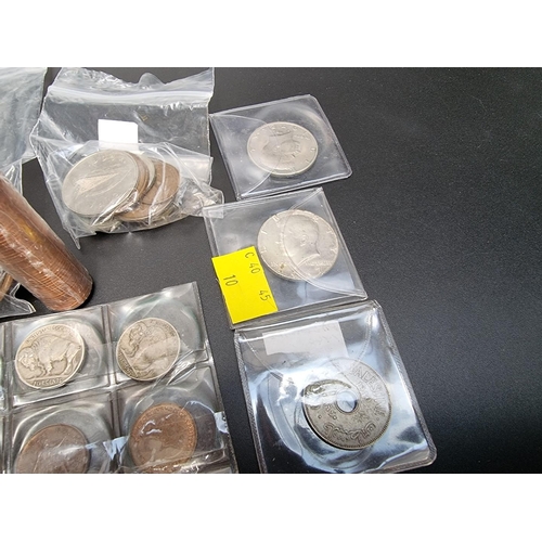 473 - Coins: a quantity of UK, Ireland, US and other coins.